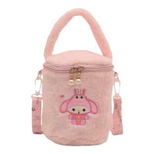 新款卡通时尚女孩毛绒圆筒手提包女生收纳小包包水桶包手机化妆包