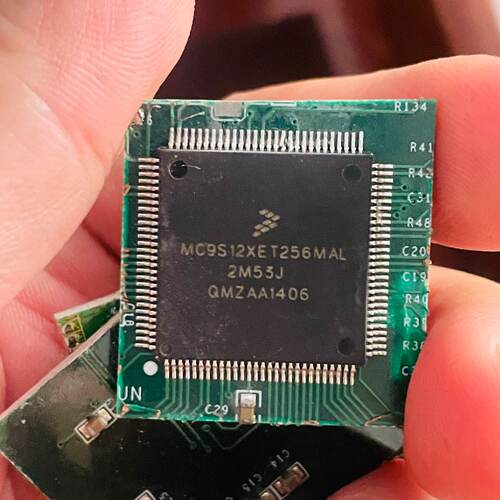 （请询价）MC9S12XET256MAL  LQFP112封装。