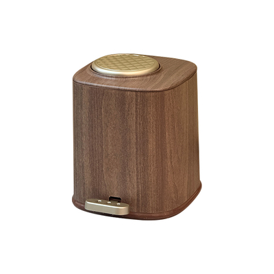 木纹脚踩式大容量垃圾桶