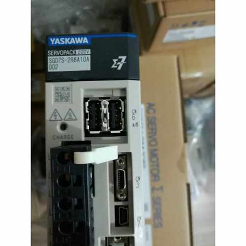 议价全新原装400w安川伺服驱动器SGD7S-2R8A10A002正品现货包邮