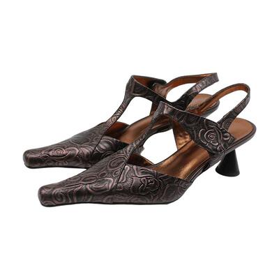 【中古风】手工雕花设计尖头凉鞋