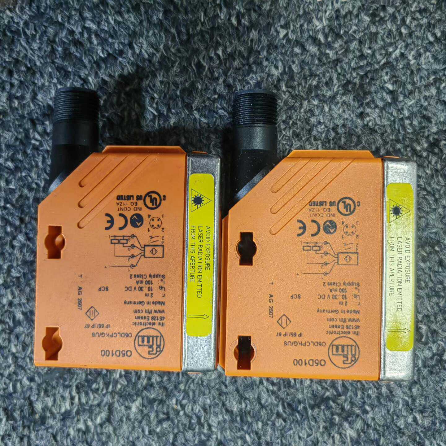 溢价-易福门激光测距传感器O5D100  工业自动化设备专用  功 - 实物图