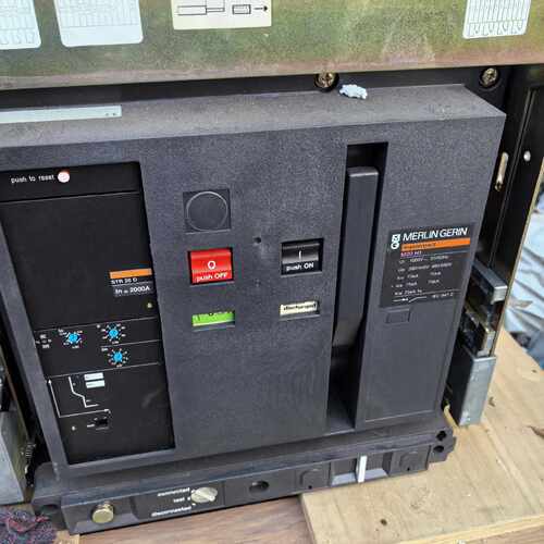 梅兰日兰框架断路器M20H1 STR28D 2000A  3—议价