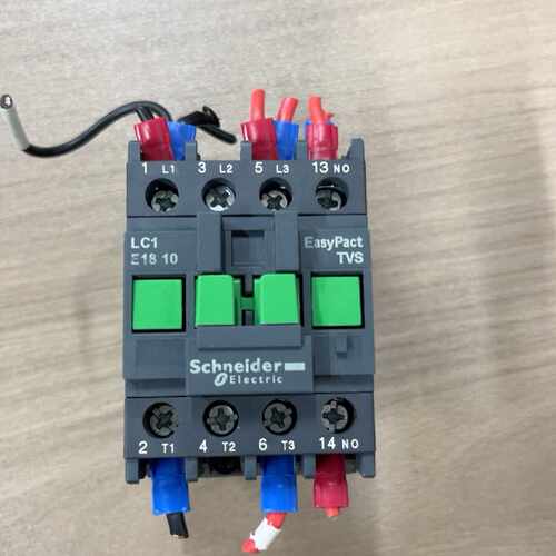 下单前咨询施耐德 LC1E1810交流接触器