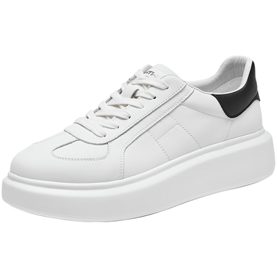 2026年春季新款男士时尚板鞋