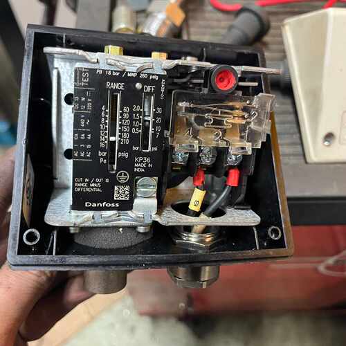 询价-英格索兰空压机丹佛斯压力开关KP36，压力4-16bar