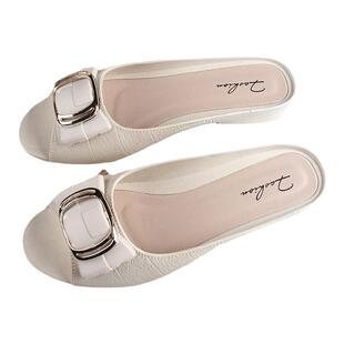 拖鞋女夏季外穿新款家居凉拖时尚方扣休闲平底一字拖粗跟凉鞋