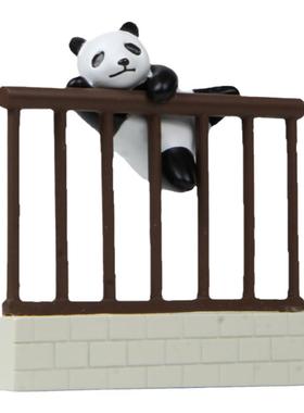 翻越栅栏熊猫逃跑爬围墙熊猫景观装饰玩偶园艺造景桌面摆件panda