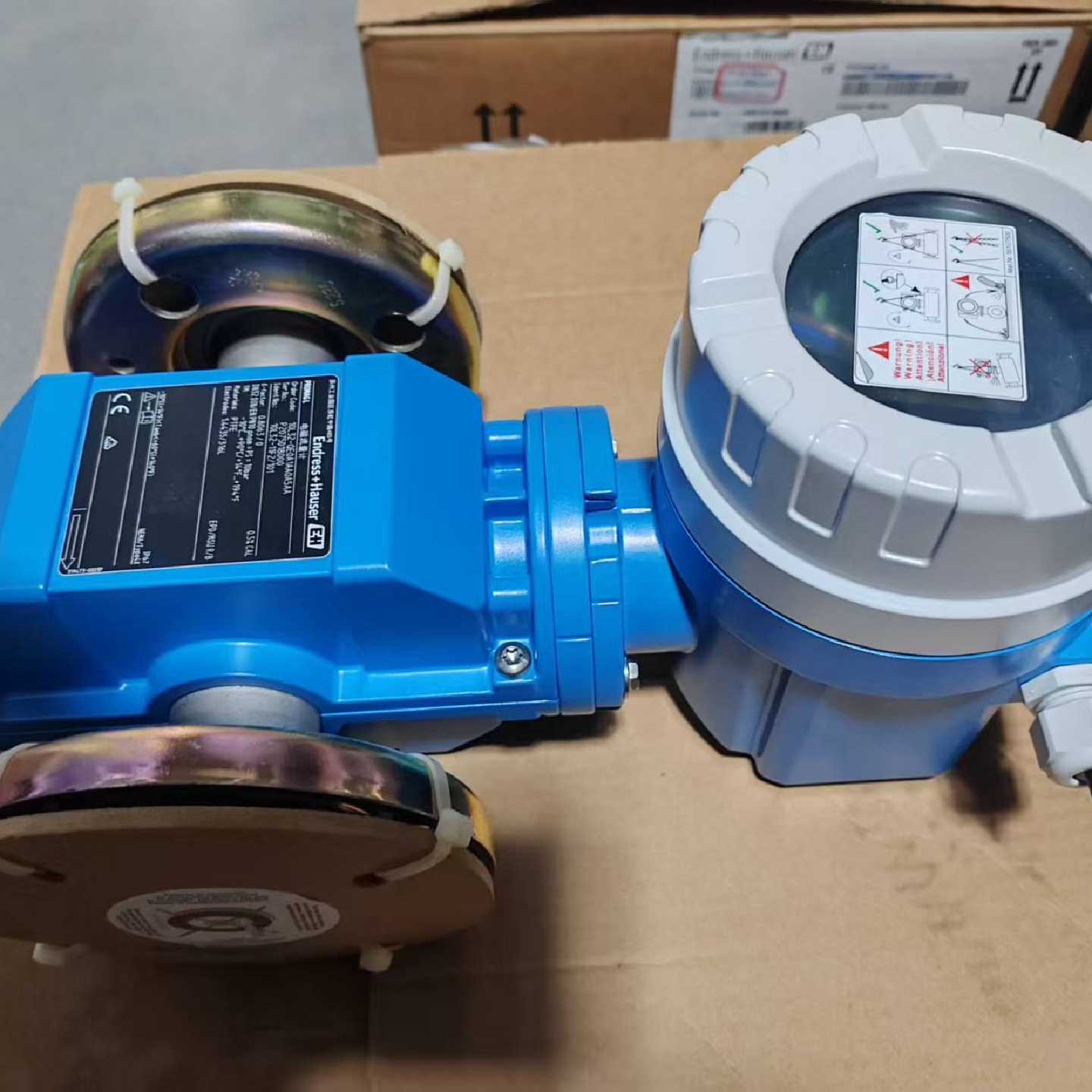 EH电磁流量计10L32-QE0A1AA0A5AA全新带包
