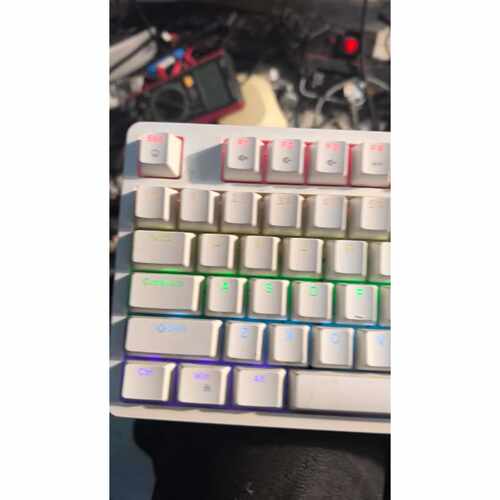 艾石头FE87机械键盘，白色款，87键有线，功能正常，按键灵