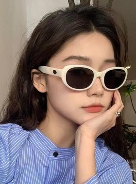 椭圆猫眼白色墨镜女款2024新款高级感显脸小防紫外线网红太阳眼镜