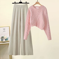 Красный свитер, абрикосовый комплект