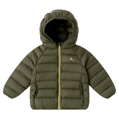 三防羽绒服洁净蓬松，轻薄不压体