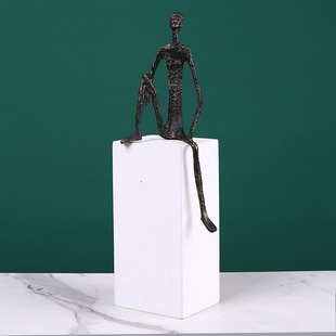 批发客厅北欧金属摆件欧式 抽象工艺品家居桌面创意设计人物样板间