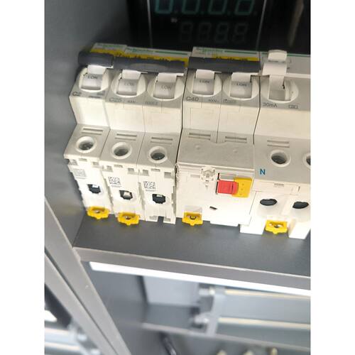 在线议价施耐德漏电保护器一套，带空气开关，30mA漏电，C25、C4