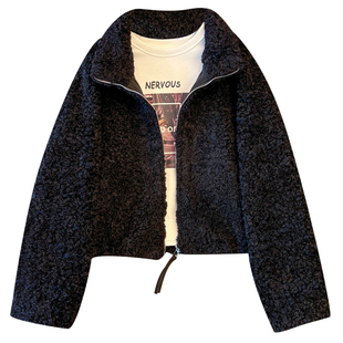 今年流行漂亮的爆款羊羔毛摇粒绒加厚外套女短款2026秋冬装新夹克