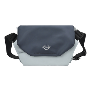 斜挎包男小型高级感男士出国旅行挎包邮差包背包2026新款运动胸包