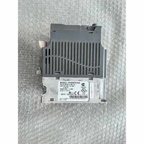 议价台达变频器VFD007E43A，功能完好无维修。三相运行，输