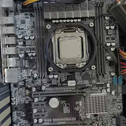 x79主板套装CPU：e5 2600v2，6铜管散热器，金河