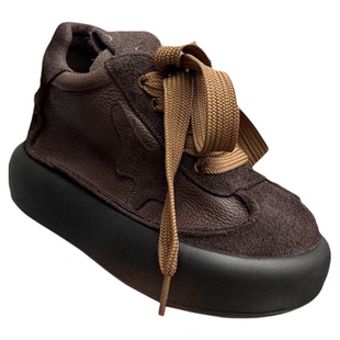 艺鞜2026年秋季新款真皮厚底休闲松糕系带马丁靴复古反绒皮短靴子