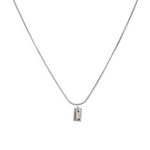 小方块吊坠钛钢项链女简约气质百搭小金砖锁骨链小众设计感配饰男