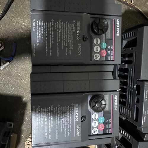 议价三菱FR-D720-2.2K变频器2.2KW，三相220V，