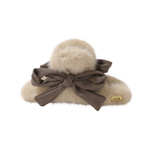 DODOGOGO蝴蝶结毛毛发抓女2025新款简约高级感抓夹大号鲨鱼夹发饰