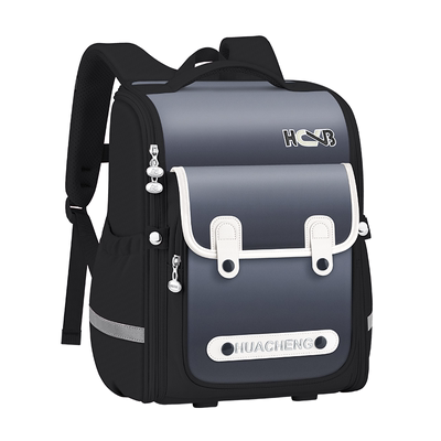 小学生书包轻便减压防水护脊