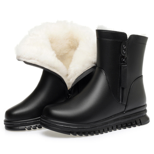 新款中筒靴中老年人短靴女冬季加绒保暖真皮靴子平底软底防滑棉鞋