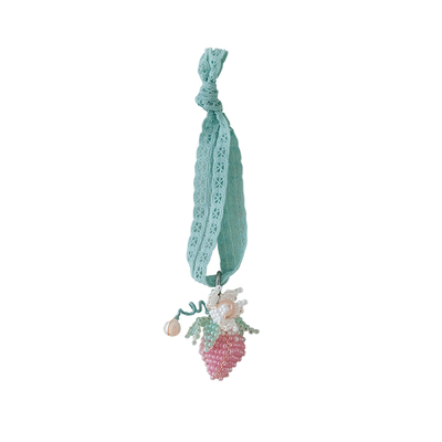 一颗还没熟的小草莓。薄荷绿色蕾丝发带，手工珠子淡草莓弹力发绳