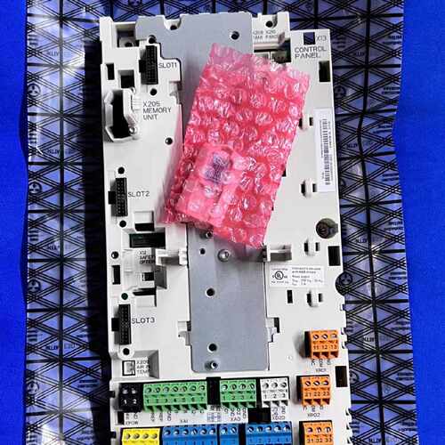 溢价-ZCU-12 变频器ACS880系列ZCON-12控制