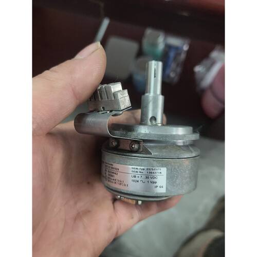 议价，Baumer堡盟编码器型号OG73SSN1024SEWTypES7SEV7S1024脉冲7