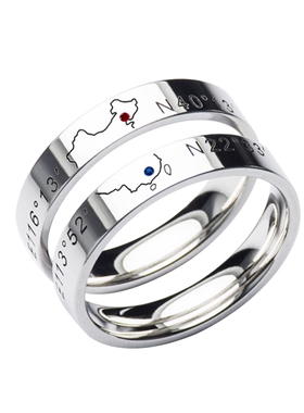 情侣男女对戒银饰约会