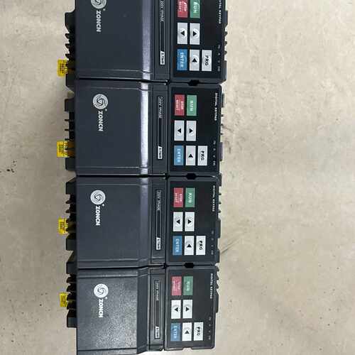 溢价-众辰变频器  型号Z2200-0R75G