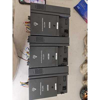 议价拆机七喜变频器HD71020D002202.2KW2维修