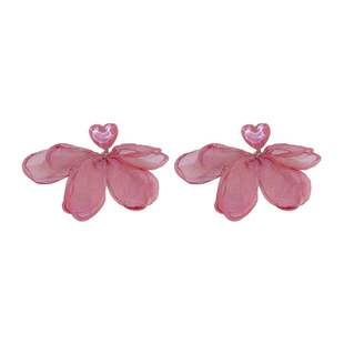 度假风 甜美粉色爱心雪纺耳环法式超仙花瓣耳钉小众独特设计耳饰