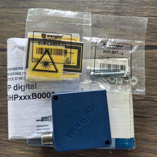 议价全新原装正品 威格勒 YP09PA3 激光测距感测器 实物拍摄 现货