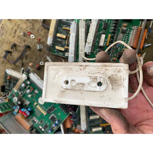 议价水泥电阻 80W20RJ 80W 20欧 20Ω 电阻器 实物拍摄