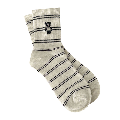 蓝色半岛可爱卡通刺绣透气中筒袜