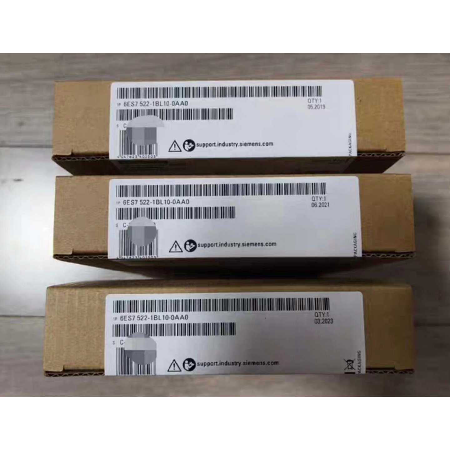 6ES75221BL100AA0西门子正品模块顺丰包邮