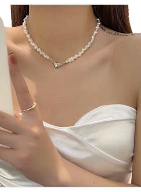 潮巴洛克风不规则珍珠项链女轻奢小众百搭气质磁吸爱心锁骨链