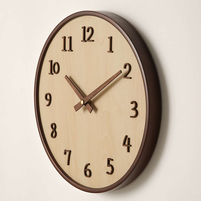 日式家用超静音挂钟客厅卧室简约北欧现代挂墙实木质圆形石英钟表