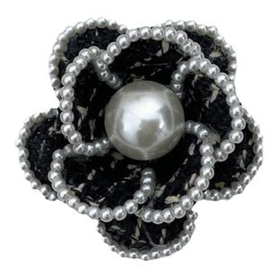 高级感小香风珍珠花朵山茶花胸针个性气质超仙胸花名媛扣西装配饰