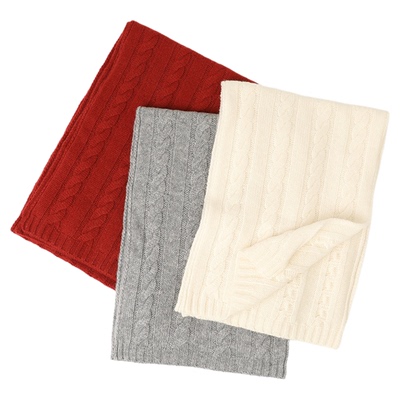 新年秋冬新款羊绒针织绞花围巾保暖时尚优雅风围脖女士大红色