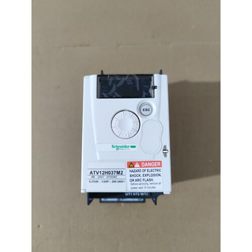 议价拆机370W变频器 ，型号ATV12H037M2，22
