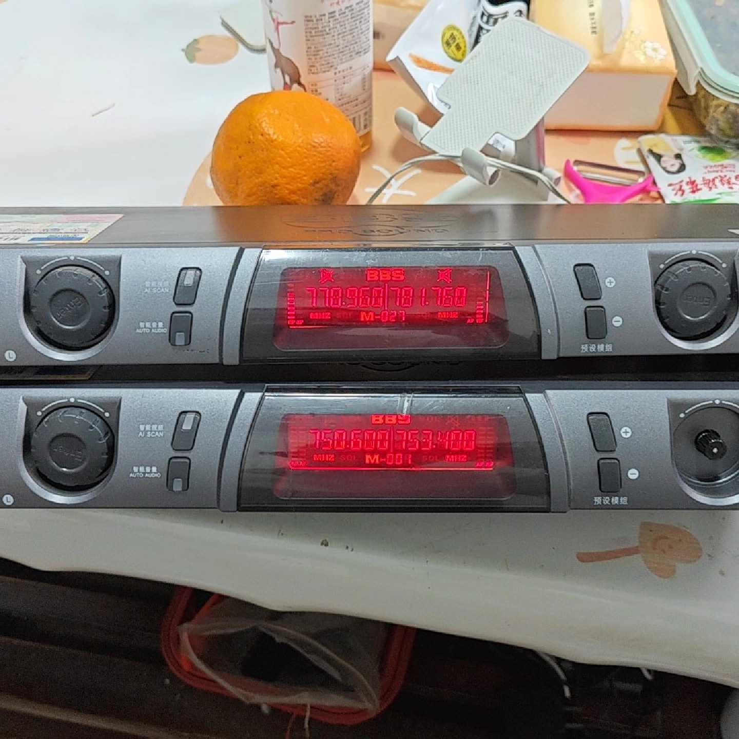【议价-可维修】BBS话筒接收器，型号S-100S，通电如图，标价价 /