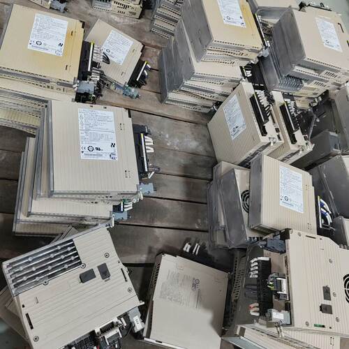 溢价-SGDV-R90A11A，安川伺服驱动器100w，件