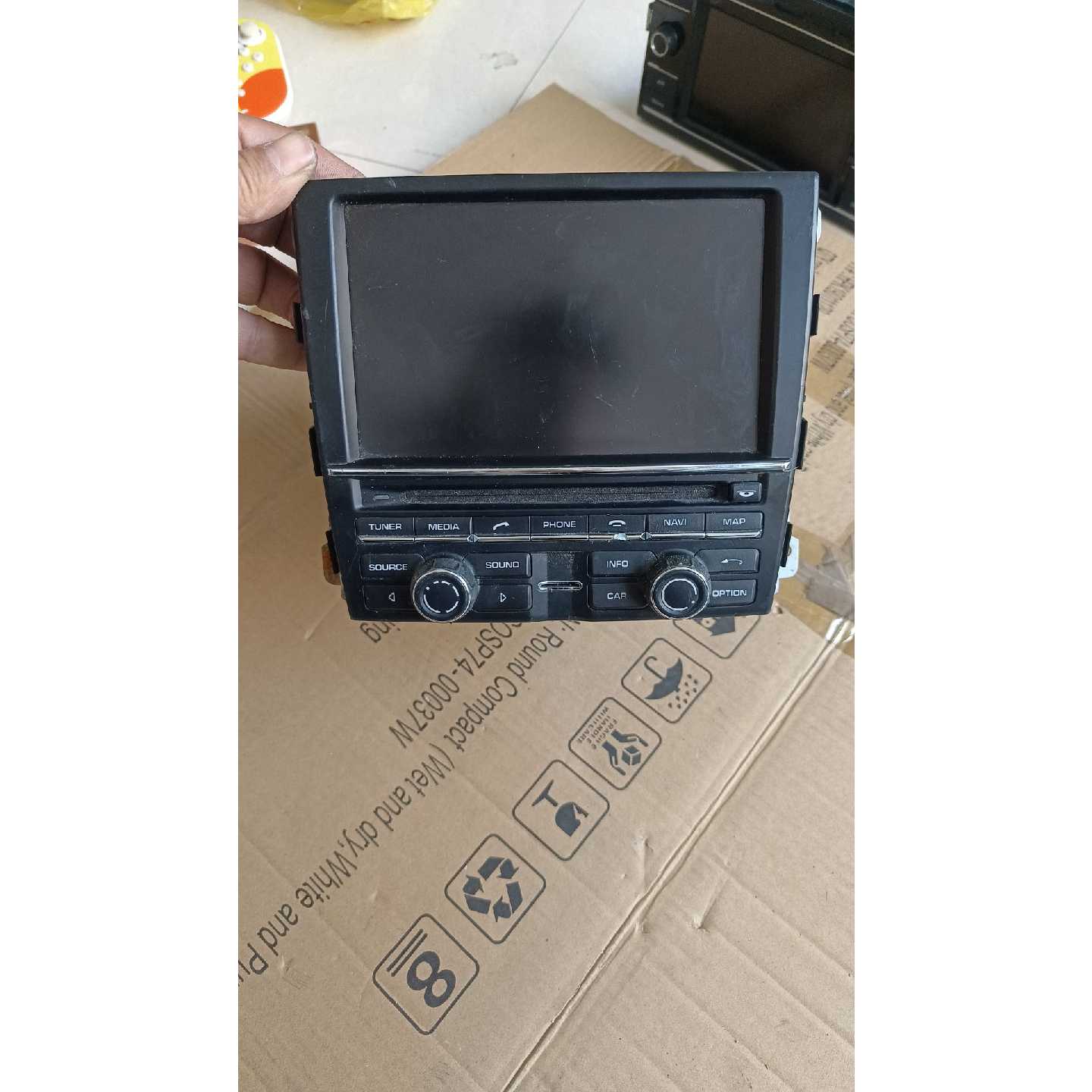 议价保时捷帕纳美纳原厂显示器 带360,具体成色看图片功能包好。