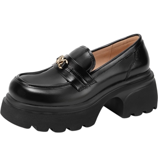 千百度厚底乐福鞋女秋季新款英伦风小皮鞋粗跟增高黑色单鞋