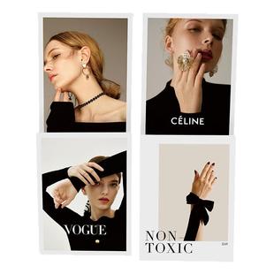 时尚网红单张大卡片 拍照道具简约百搭大牌杂志封面模特手持写真静物产品服装店家具摄影拍摄ins场景布置装饰